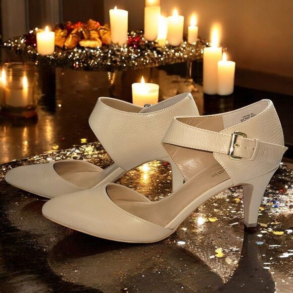 Kelly & Katie Lavina tan abstract strap heels - Picture 1 of 6